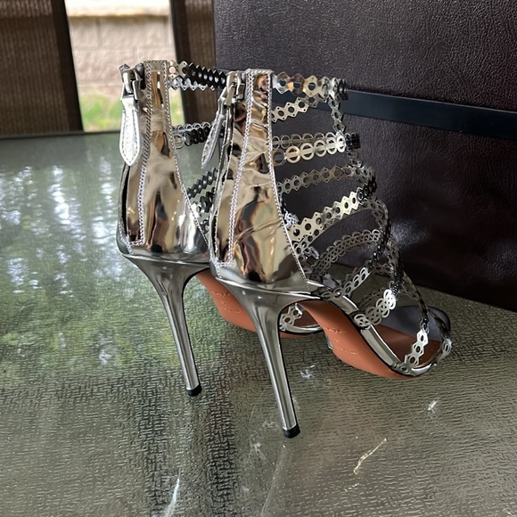 Alaia Leather Cage Shoes - Picture 3 of 12